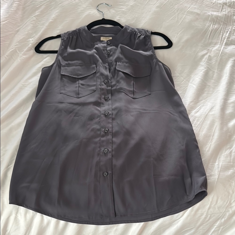 Women's Gray Sleeveless Top